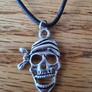 Silver Skull Pendant Necklace